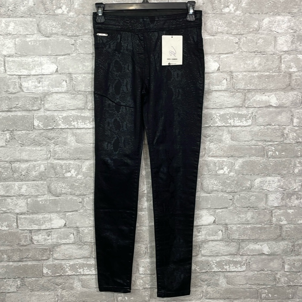 COCO + CARMEN OMG Skinny Jeans
Black Snake